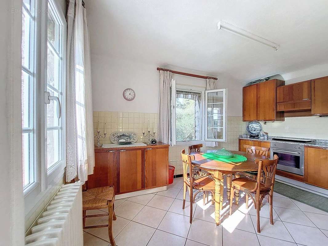 Maison à MOUANS-SARTOUX