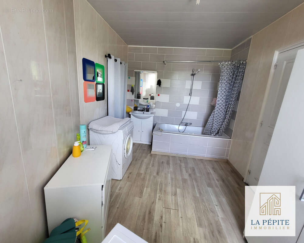 Maison de ville 114 m2 - 2 chambres - 2 bureaux - terrasse et jardin - aulnoye-aymeries - photo 17