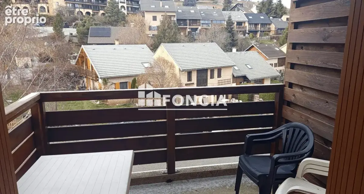 A vendre laye t4, terrasse, garage, cave et parking - photo 3