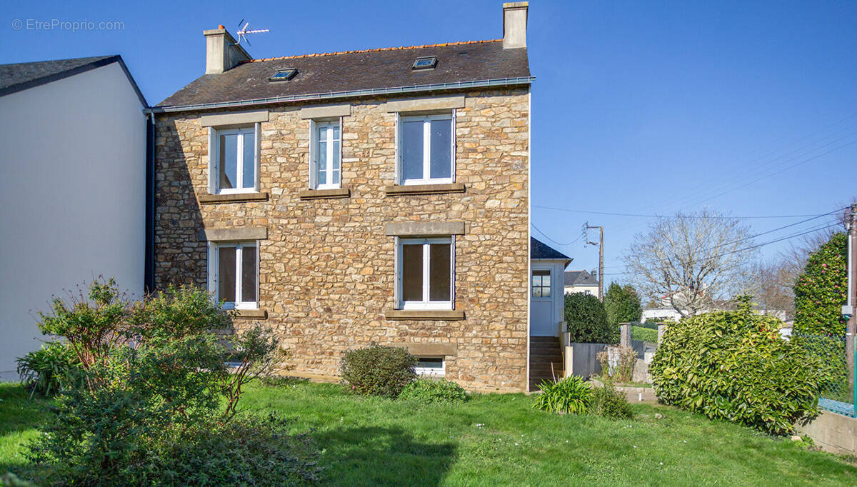 Maison à RIEC-SUR-BELON