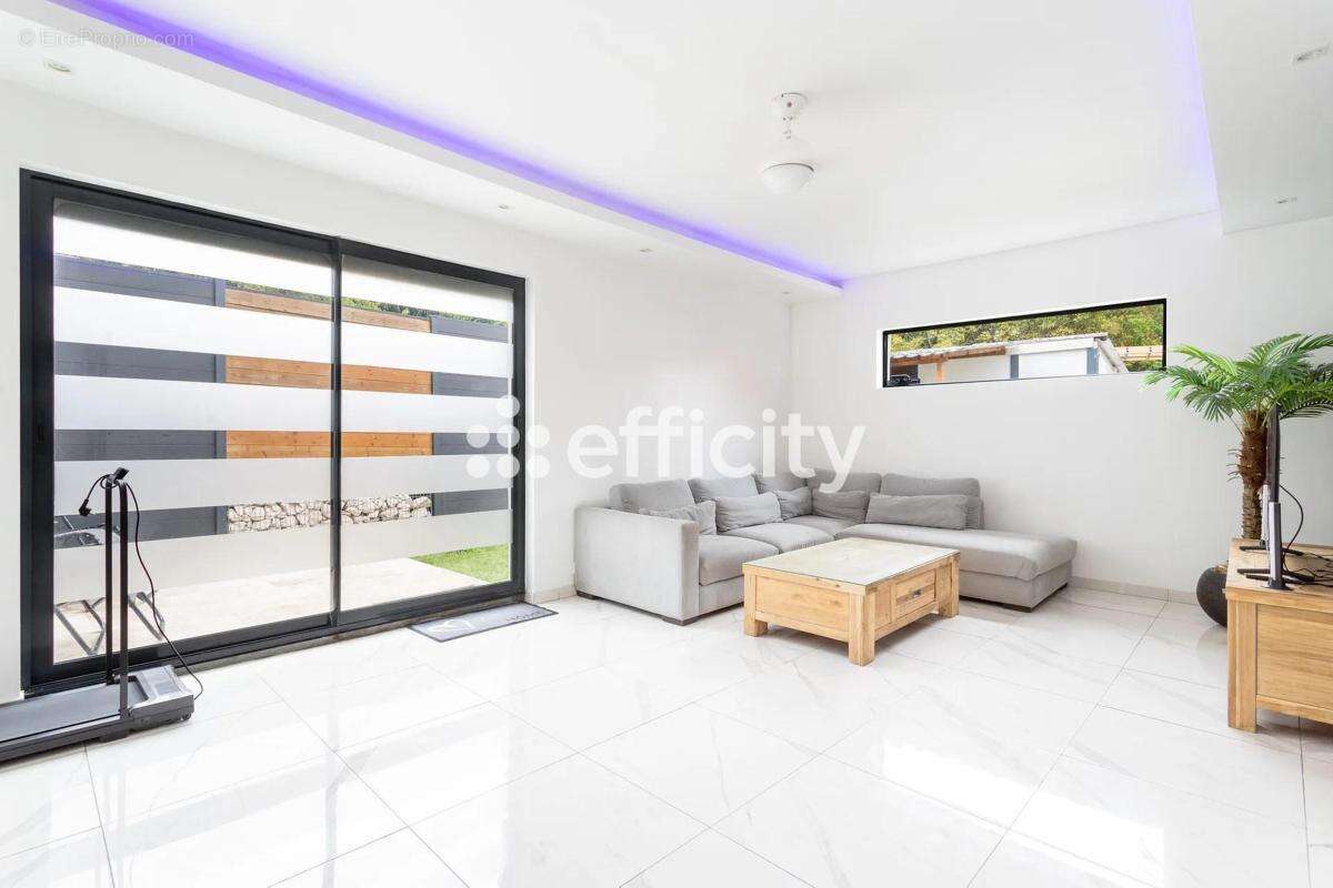 Maison 88 m² à Tourcoing  - photo 4