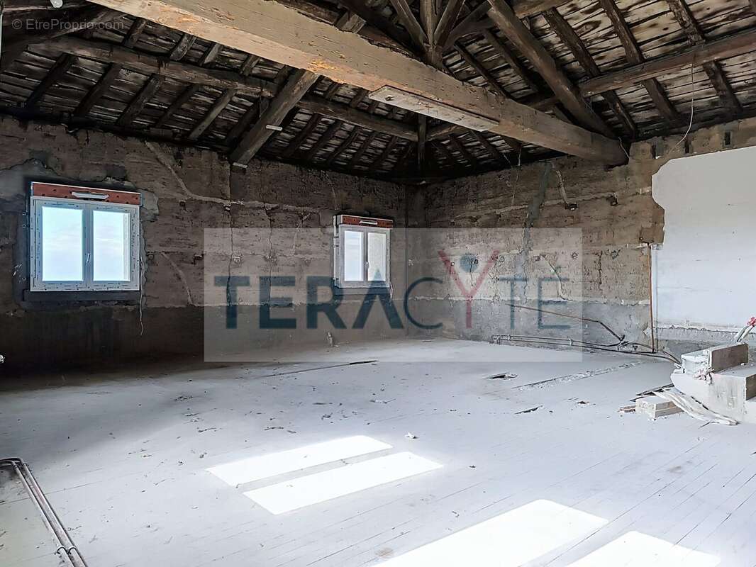 Appartement à VANDEINS