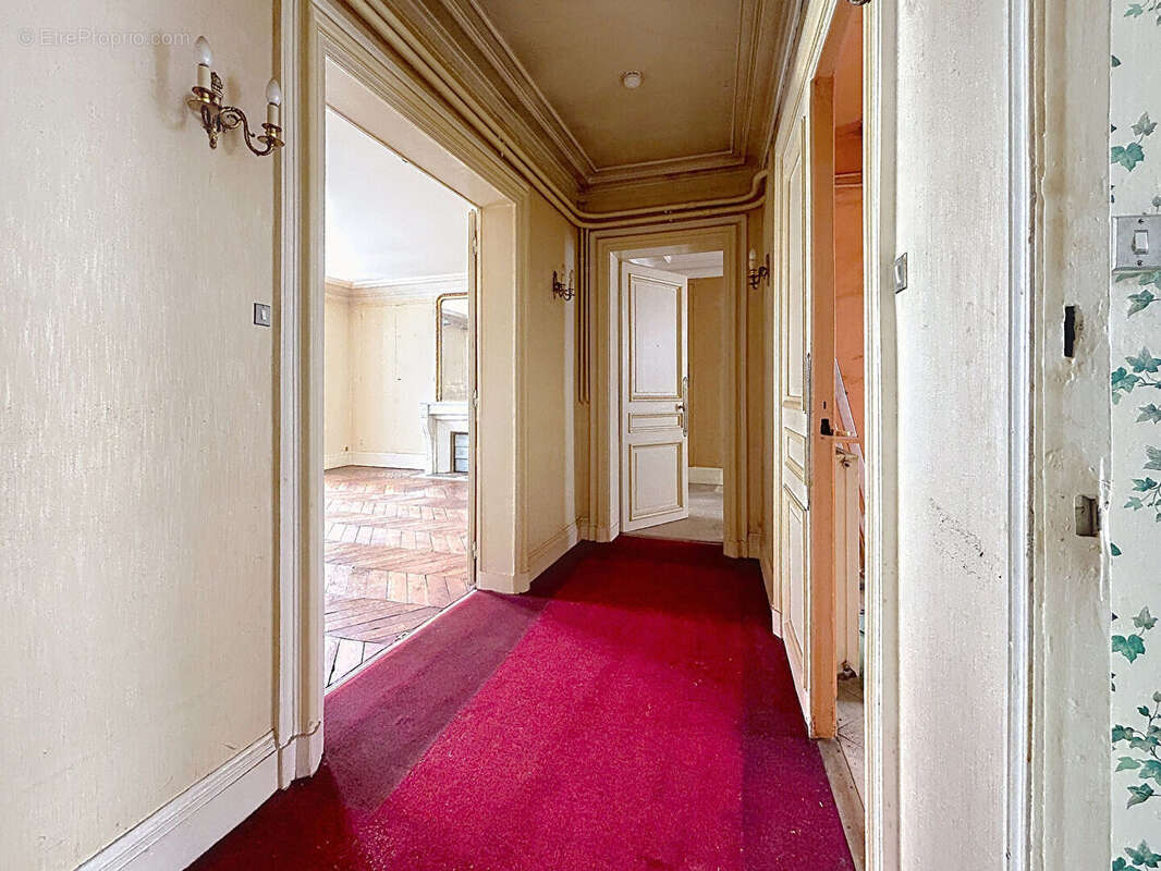 Appartement à PARIS-9E