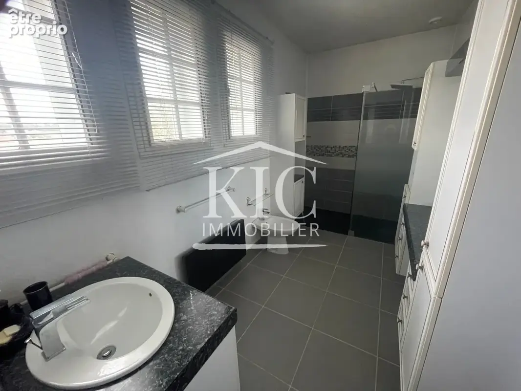 Proche carcassonne - maison 154 m2 4 chambres - garage 48 m2 - terrain 2 346 m2 - photo 11