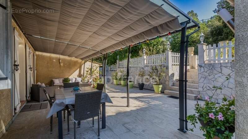 Maison à vendre 3 pièces LA ROQUEBRUSSANNE (83) - photo 17