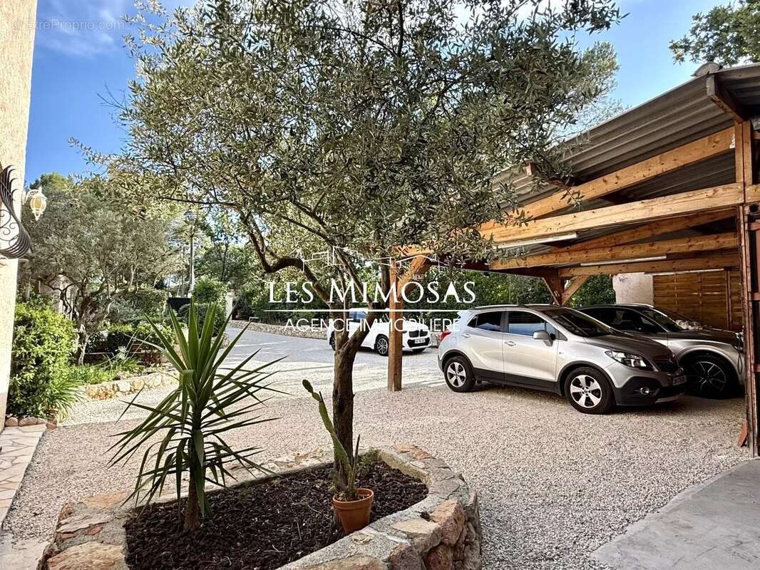 Maison à FREJUS