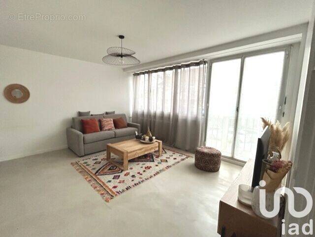 Photo 1 - Appartement à SAINT-MAUR-DES-FOSSES