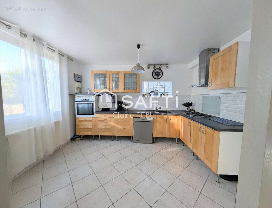 Photo 2 - Maison à LIVRY-GARGAN