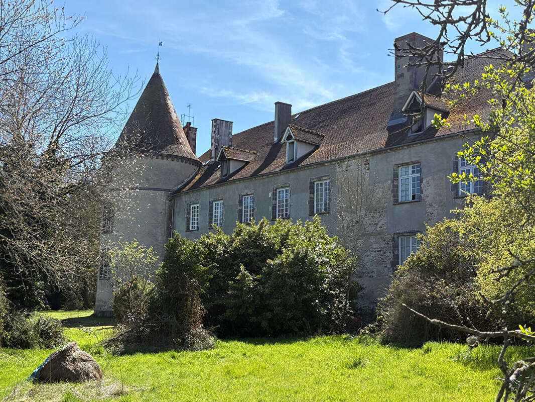 Maison à BLOT-L'EGLISE