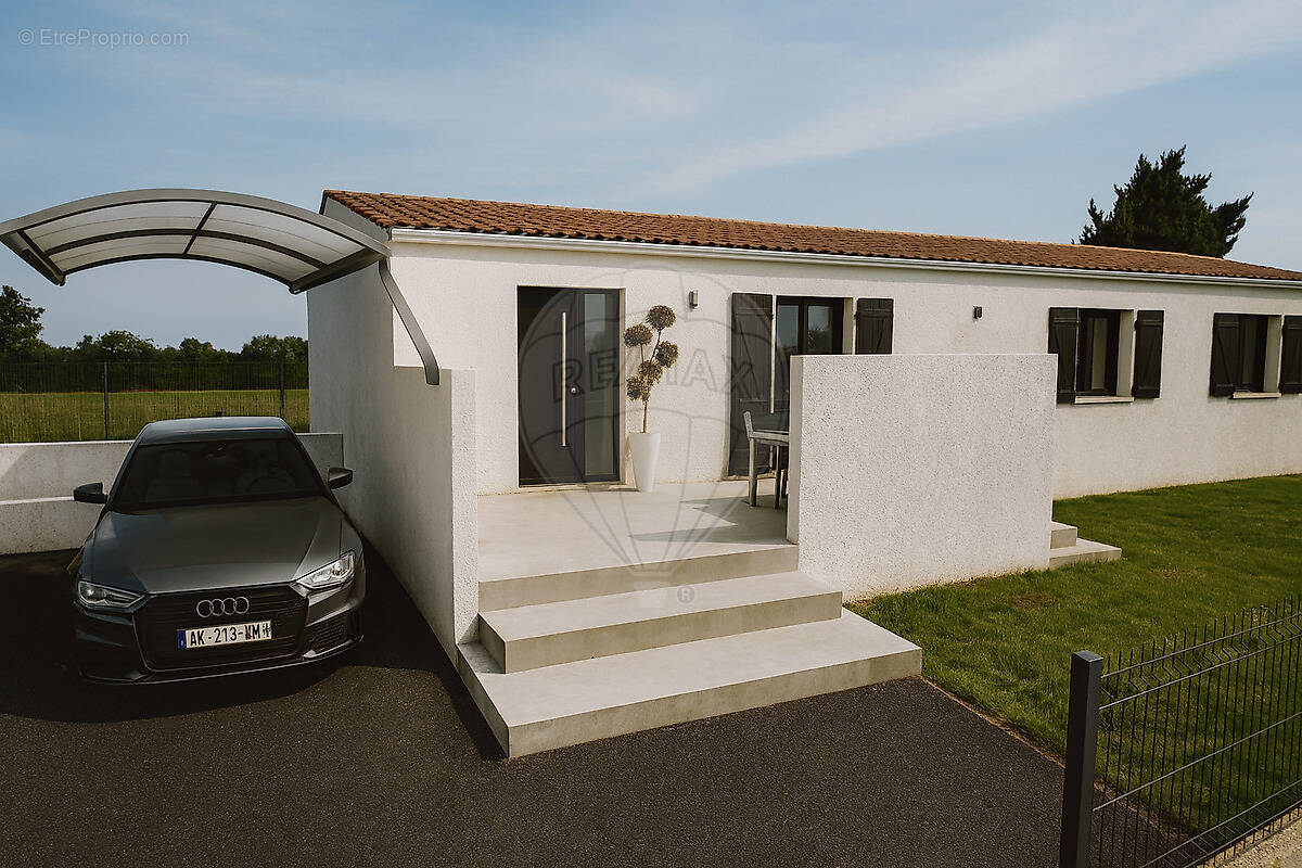 Maison à LES MATHES