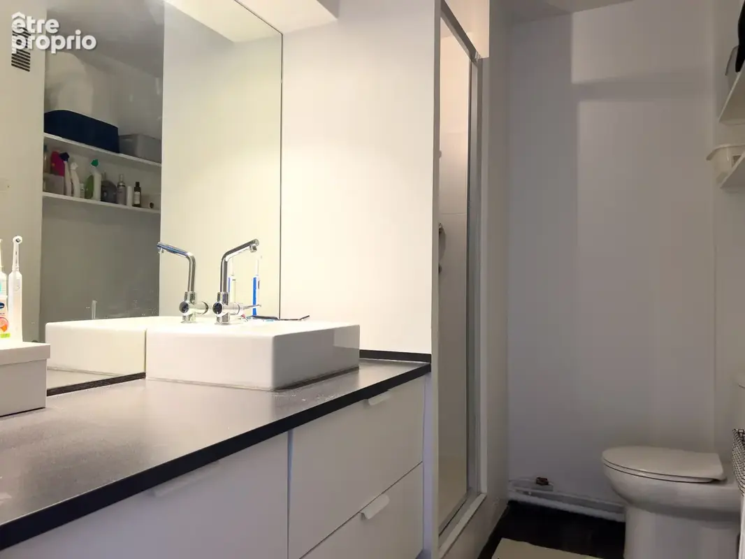 Off Market Marcel Sembat 2 pièces 52m2 Dernier étage terrasse de 12m2 sans vis-sà-vis - photo 6