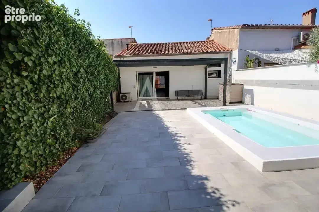 À vendre maison de village atypique avec piscine, terrasse et grand garage - photo 3