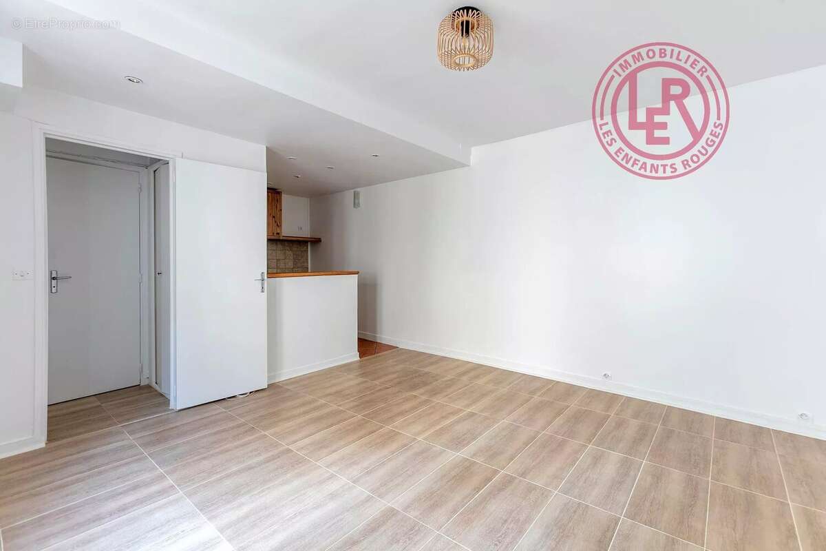 Appartement à PARIS-3E