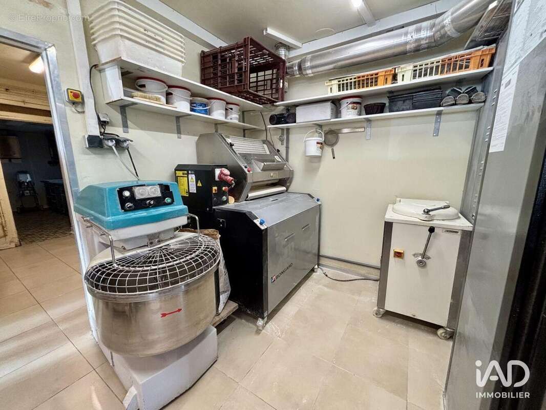 Photo 5 - Commerce à CENON