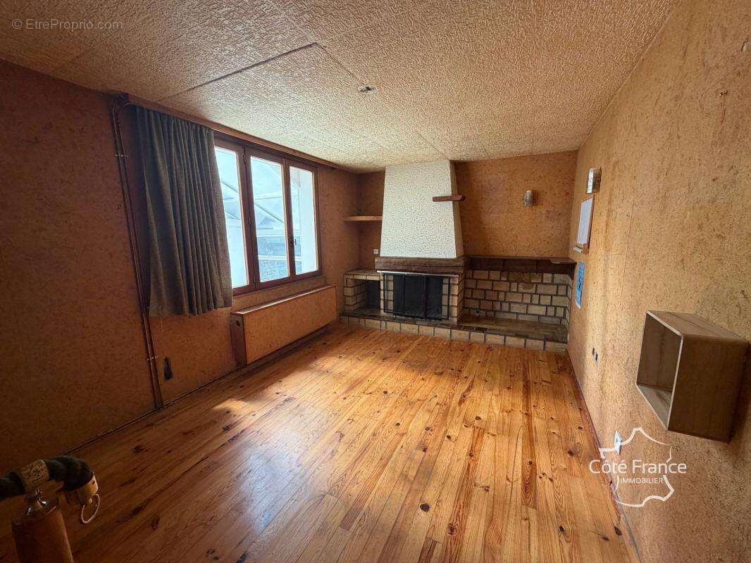 Magnifique maison en pierre de taille   Charme atypique et b - photo 13