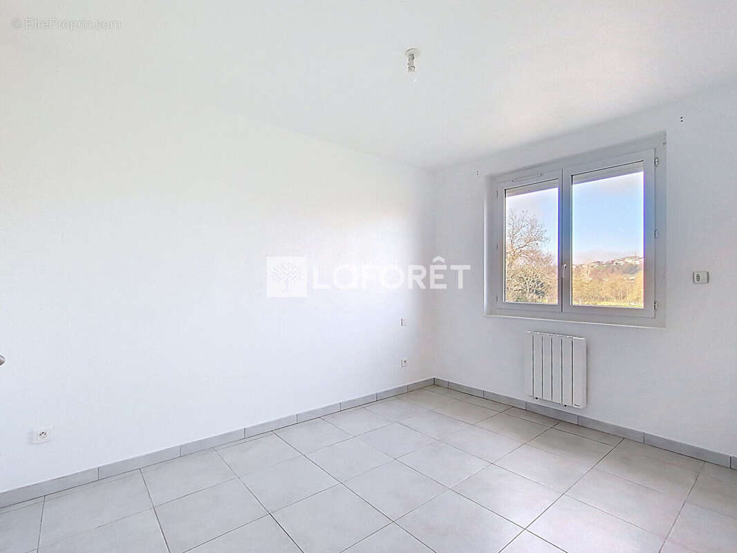 Maison à MONCLAR-DE-QUERCY