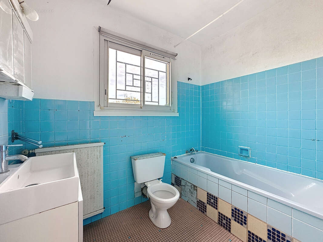 BEGLES A VENDRE  Maison à étage avec jardin et garage - photo 11