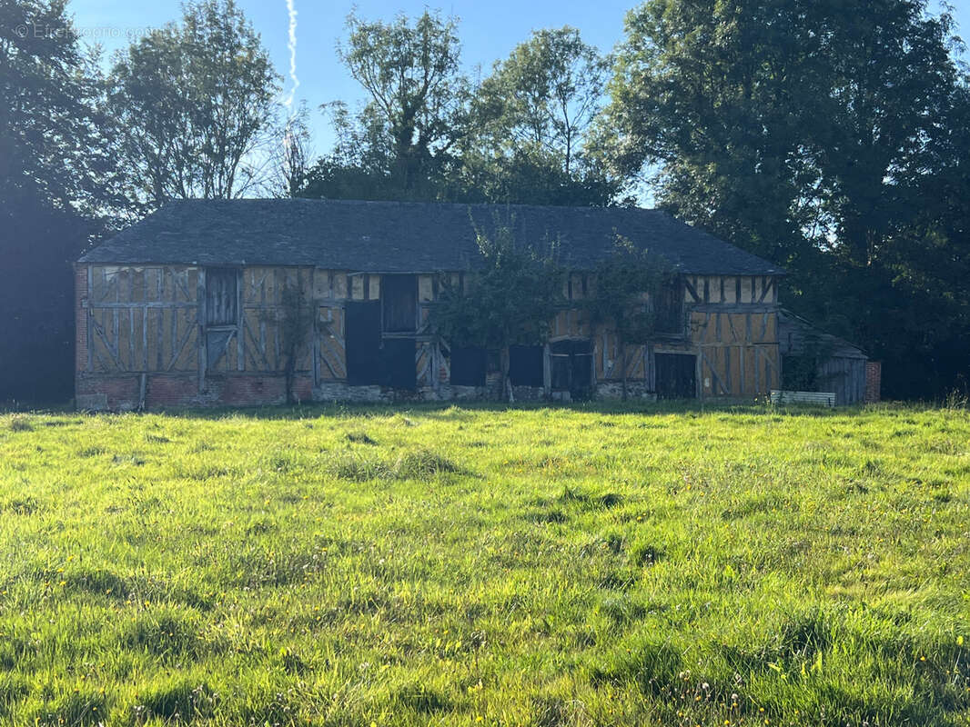 Maison de maître au fond d'une allée au calme avec annexes - photo 8