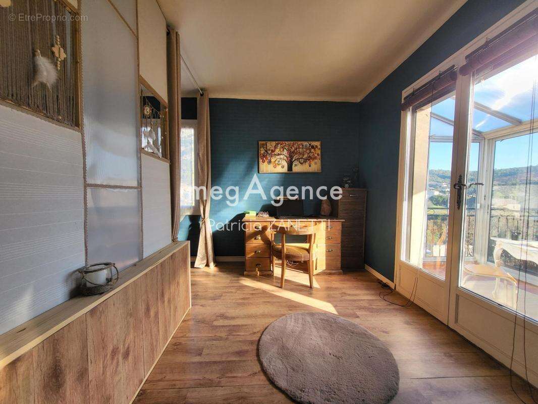 Maison à SAINT-BRES