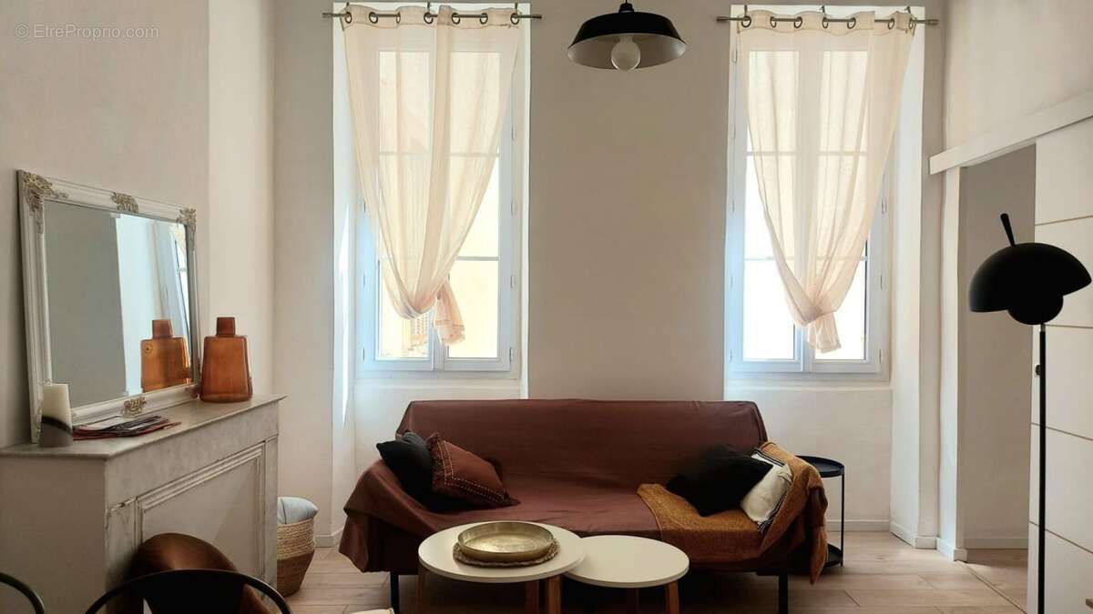 Appartement à MARSEILLE-2E