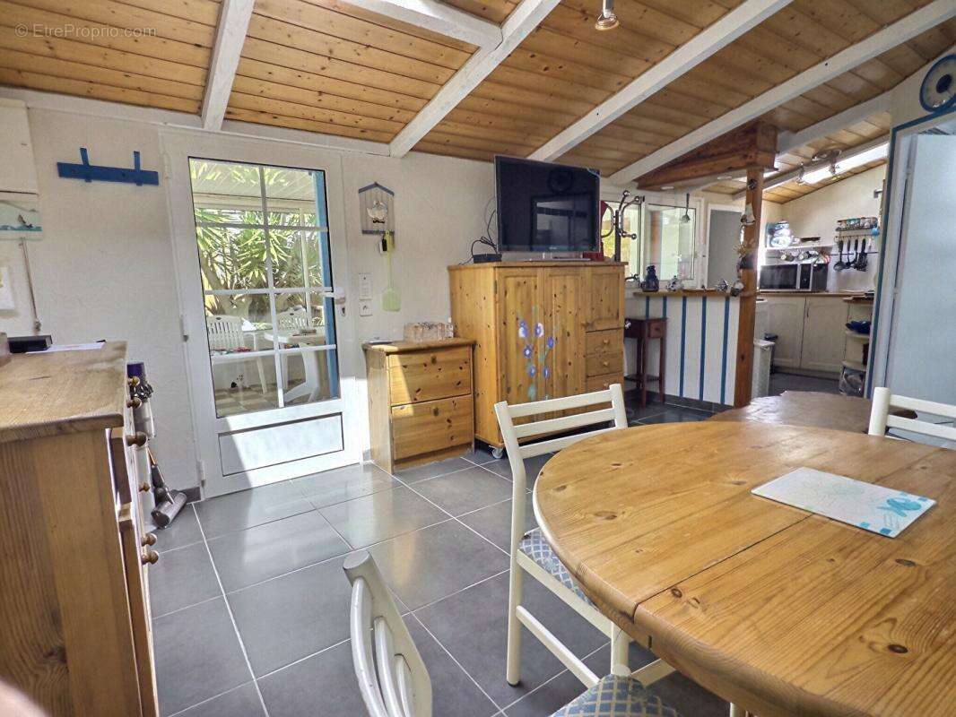17190 - Biens Atypiques 5 pièce(s) 82 m2 -  Boyarville - Ile d'Oléron - - photo 11