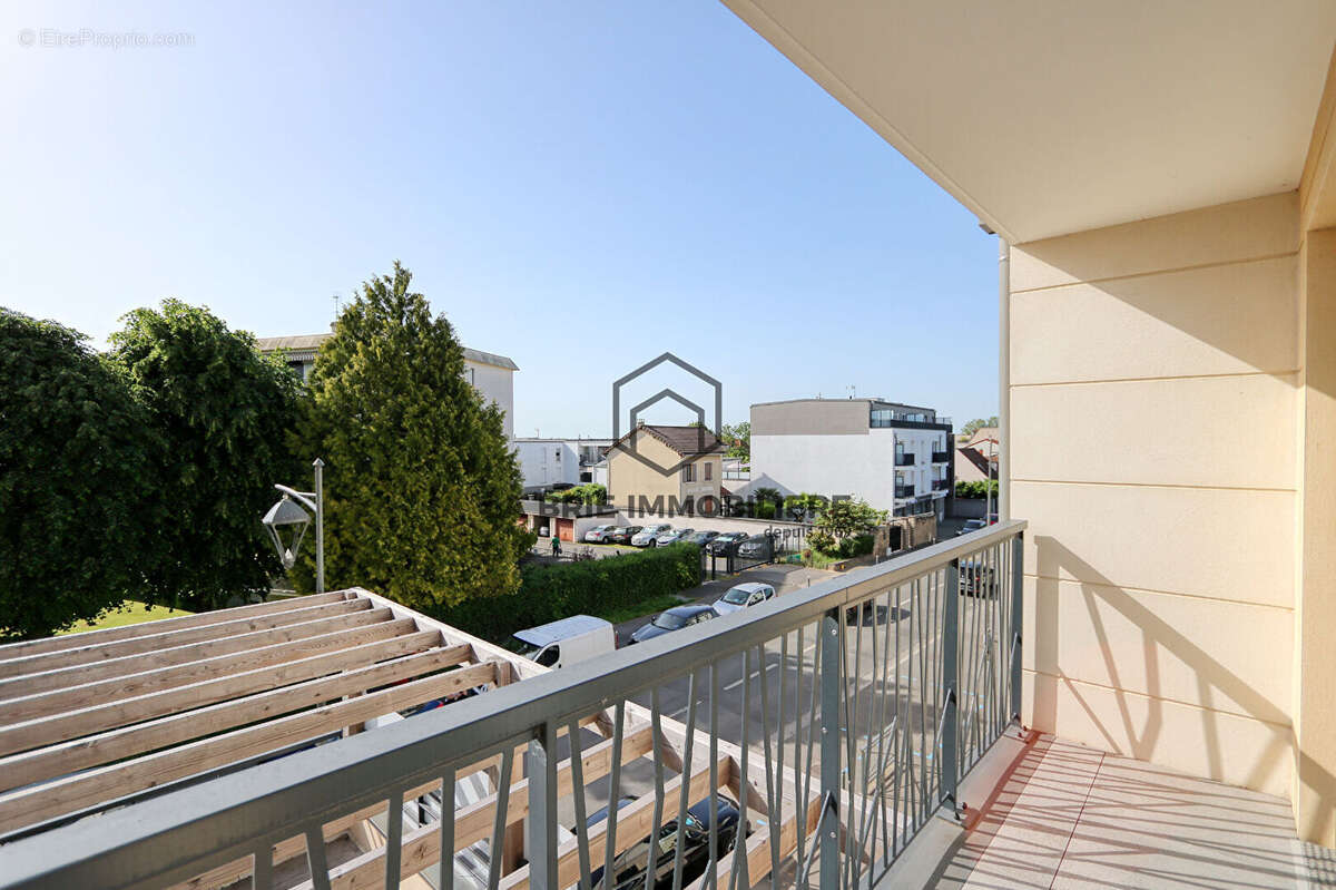 Appartement à CHENNEVIERES-SUR-MARNE