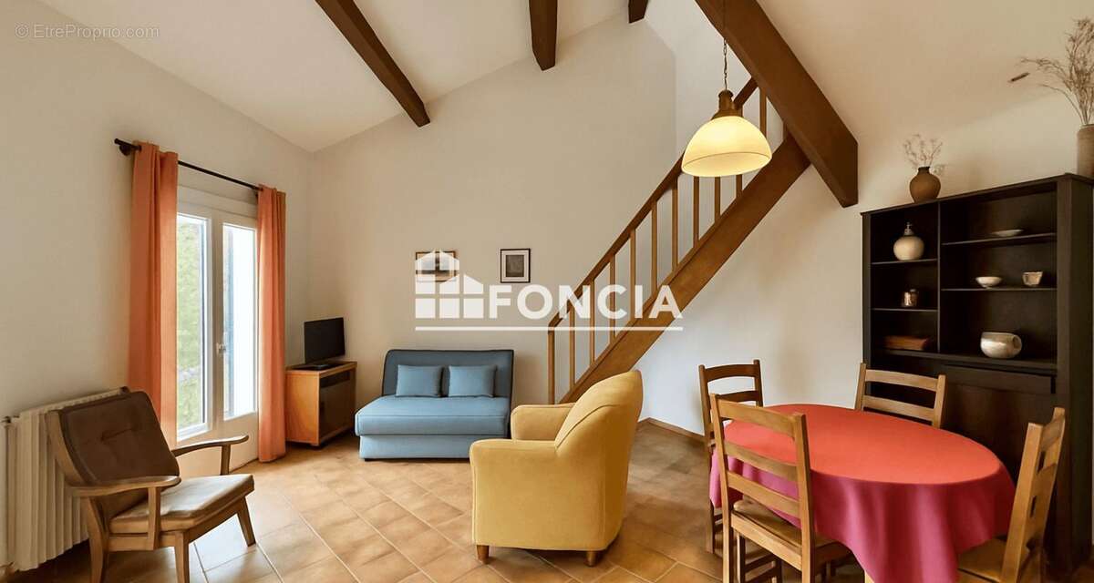 Appartement à COURNONTERRAL