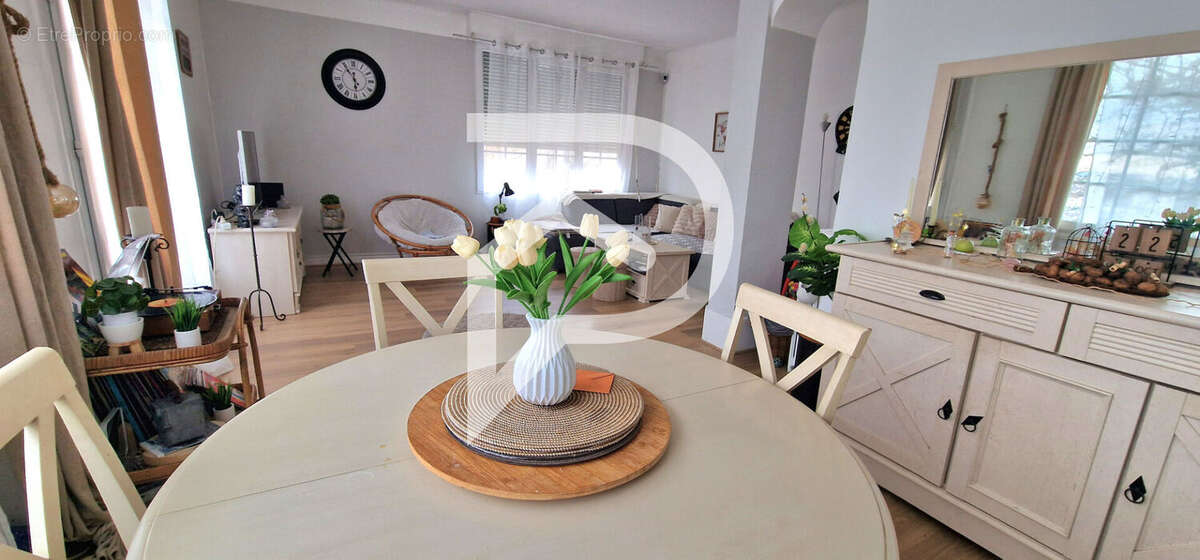 Maison à COULOUNIEIX-CHAMIERS