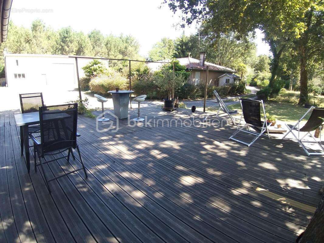 Maison à SAINT-JULIEN-EN-BORN