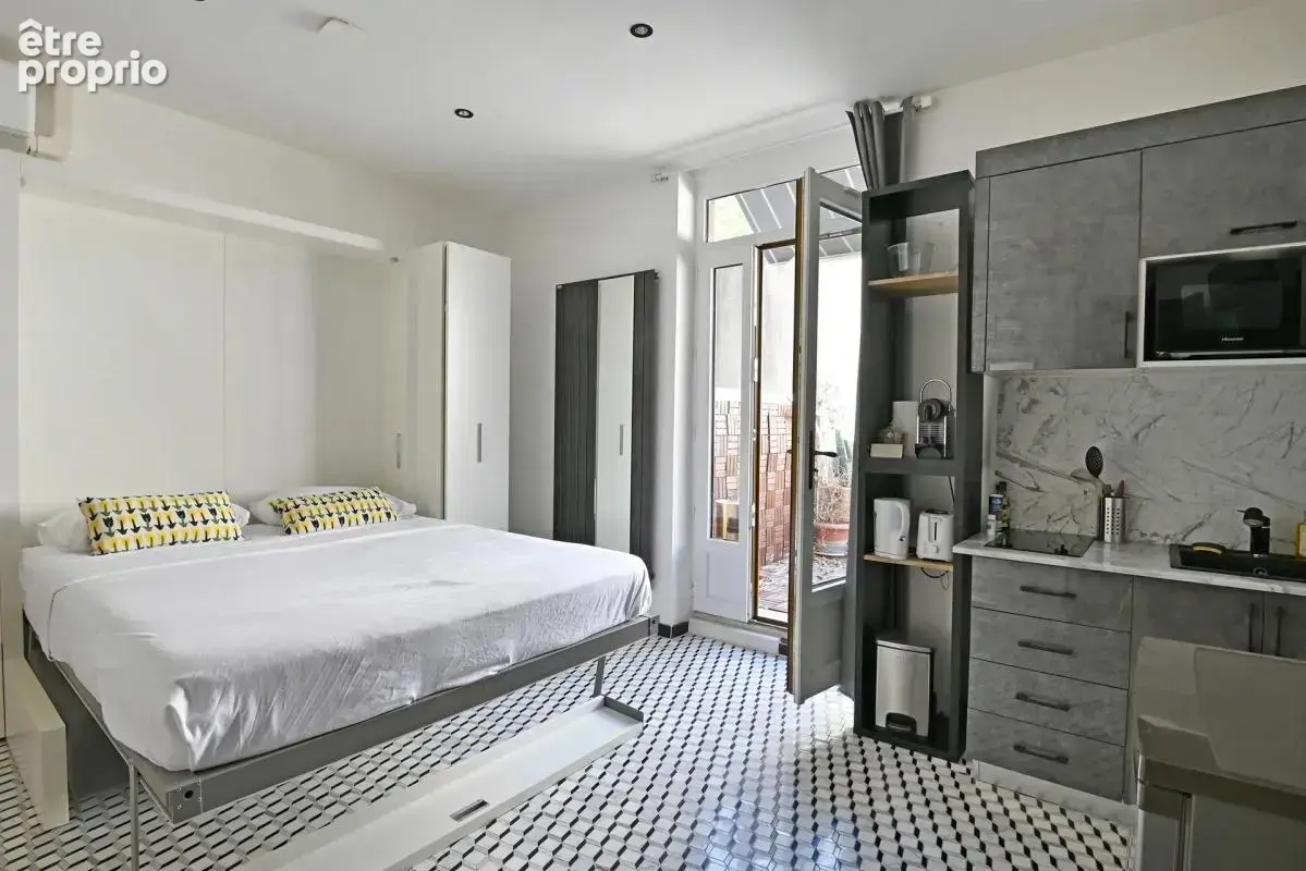 Avignon intra-muros – Immeuble de rapport rénové, de 8 logements, vendu entièrement meublé - photo 11