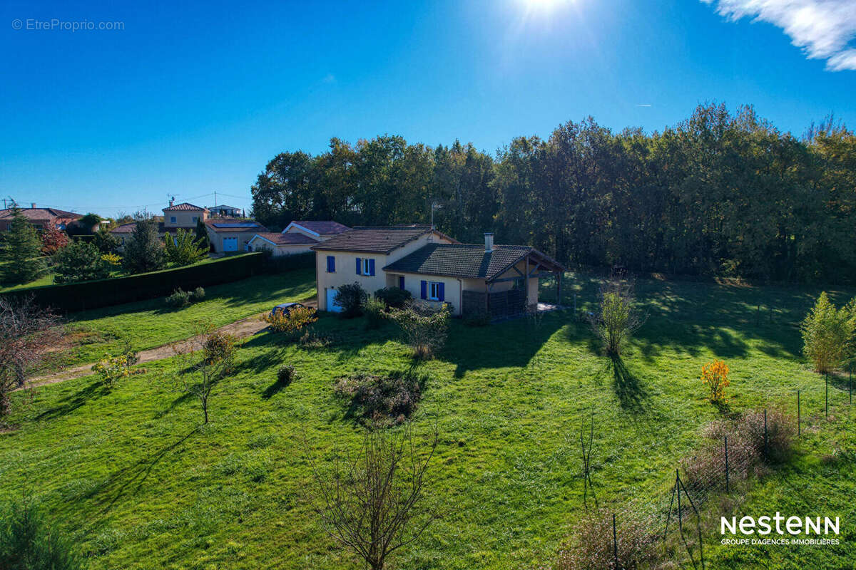 À vendre : Maison contemporaine de 153 m² avec demi-sous-sol à Gondrin, sur terrain de 3500 m² - photo 5