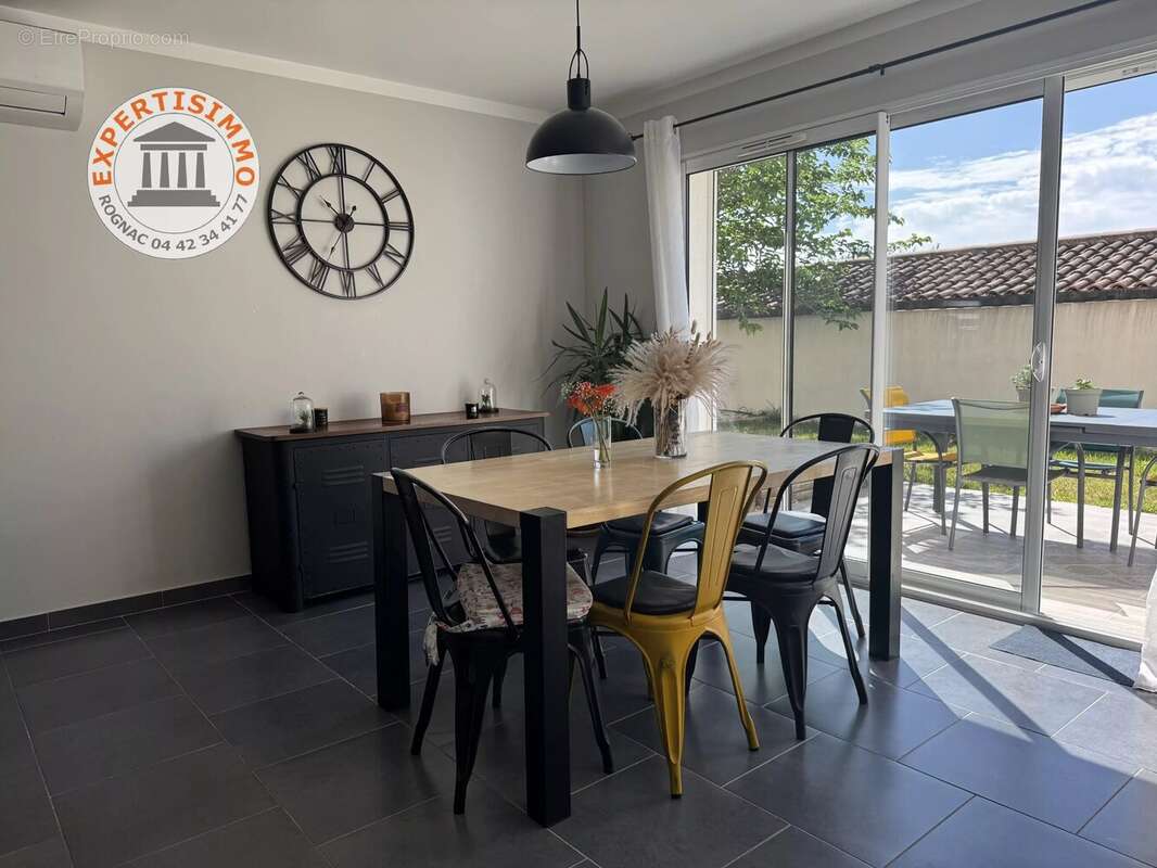 Maison à LA FARE-LES-OLIVIERS