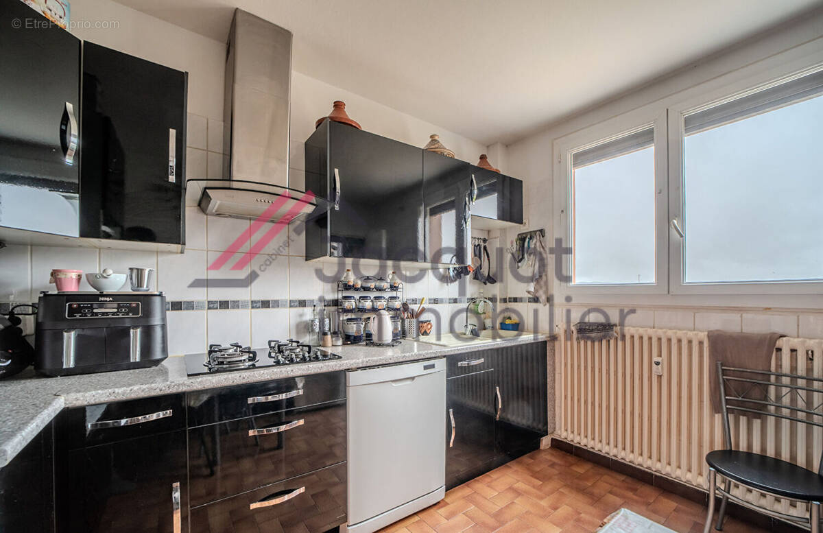 Appartement à LONS-LE-SAUNIER