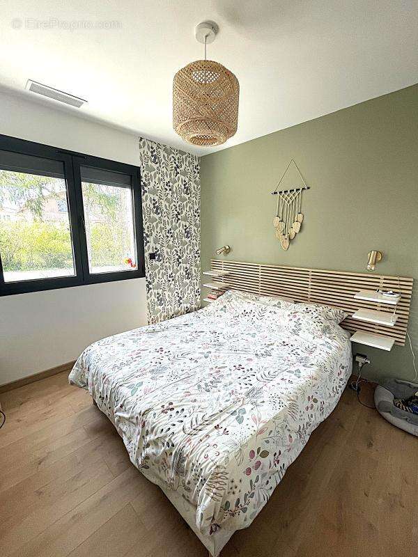 Maison à GREZIEU-LA-VARENNE