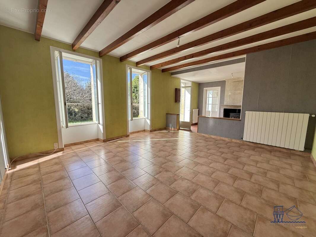 Maison à SAINT-CIERS-DU-TAILLON