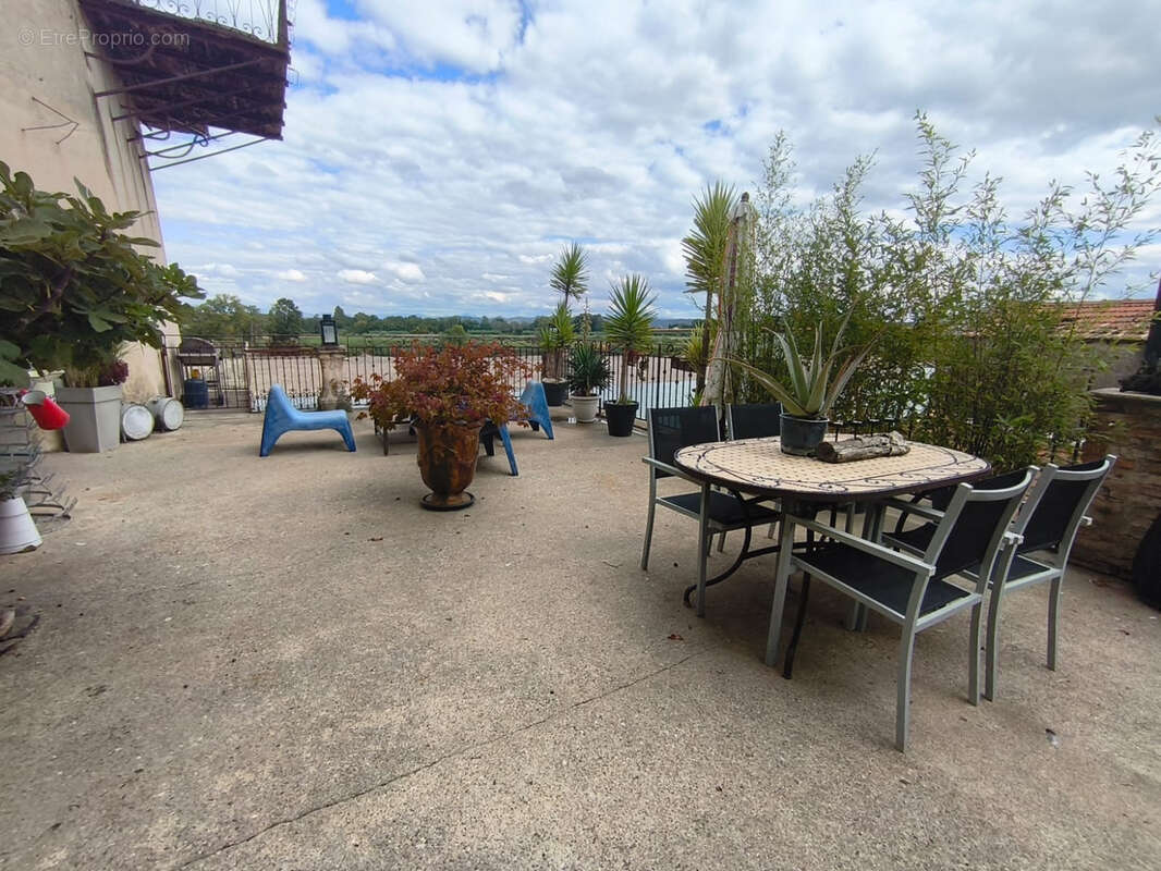 Maison à PONT-SAINT-ESPRIT