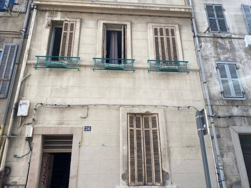 Appartement à MARSEILLE-3E