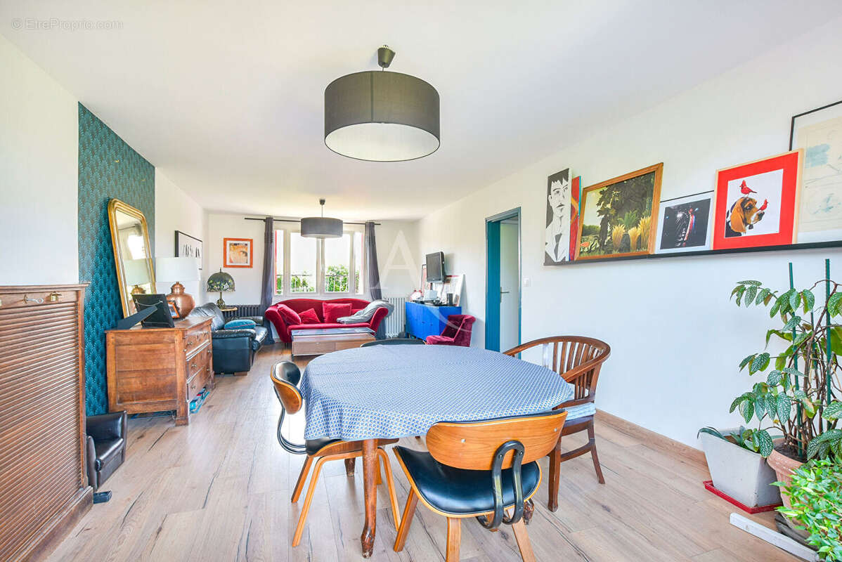 Maison à VERNEUIL-L&#039;ETANG