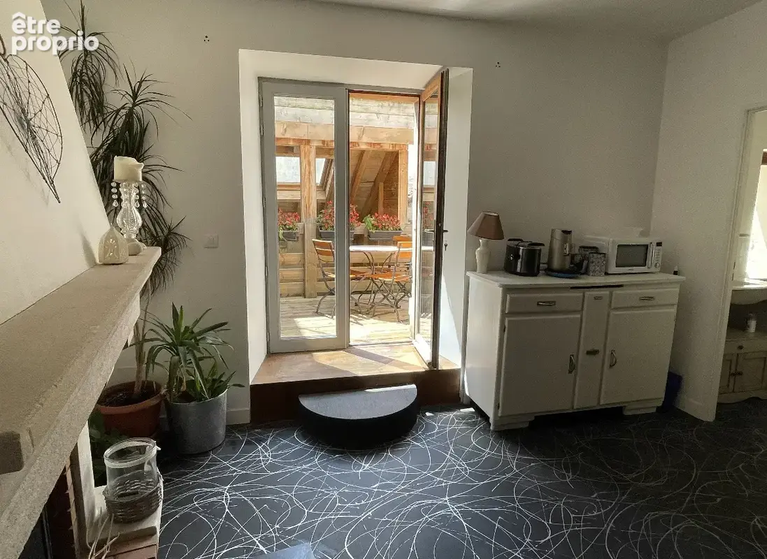 Maison 6 pièces 94 m² · à Saint-Jean-d'Angely · 94 m² · 140 000 €