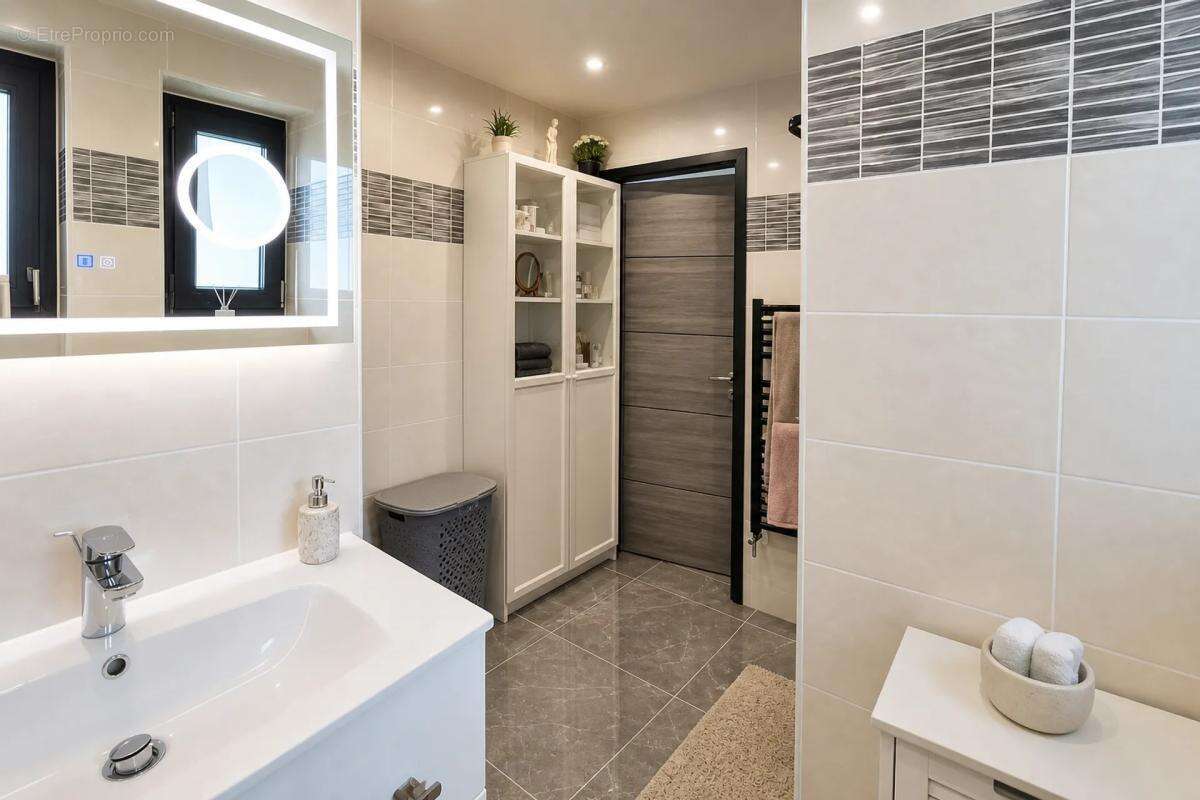 Maison de 6 pièces de 145 m² à Conches-en-Ouche - photo 10