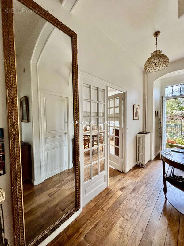 Maison à LA CELLE-SAINT-CLOUD