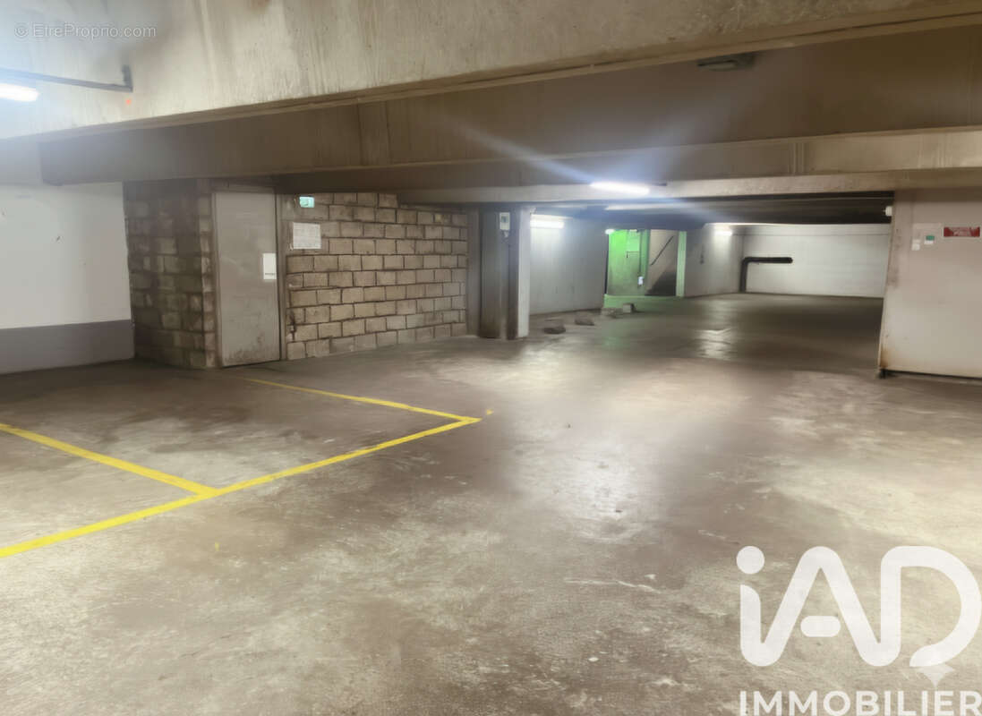 Photo 3 - Parking à PARIS-13E
