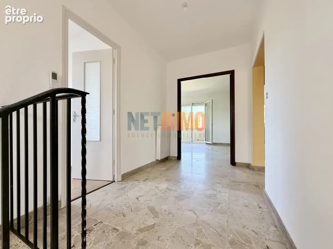 Maison 5/6 chambres - 2 salons - garage - photo 8