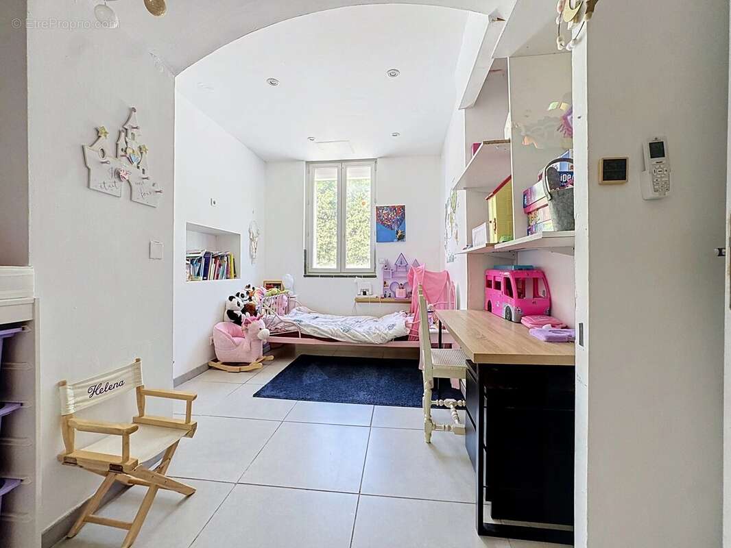 Appartement 110 m² à Marseille-15e  - photo 9