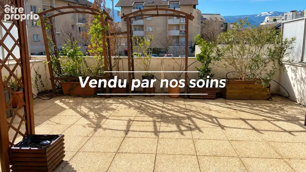 Appartement à SAINT-MARTIN-D'HERES