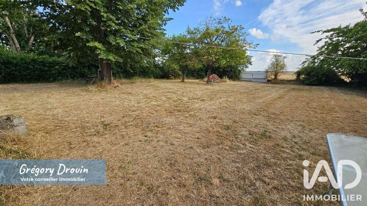 Maison 245 m² à Auxy  - photo 2