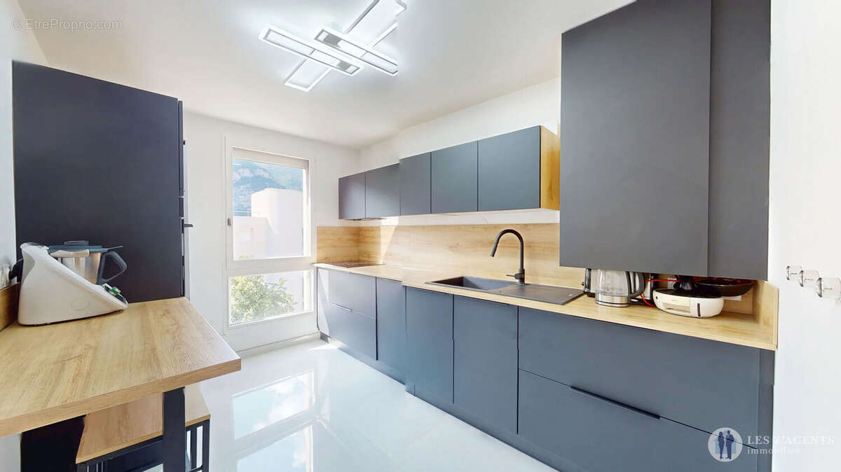 Appartement à FONTAINE