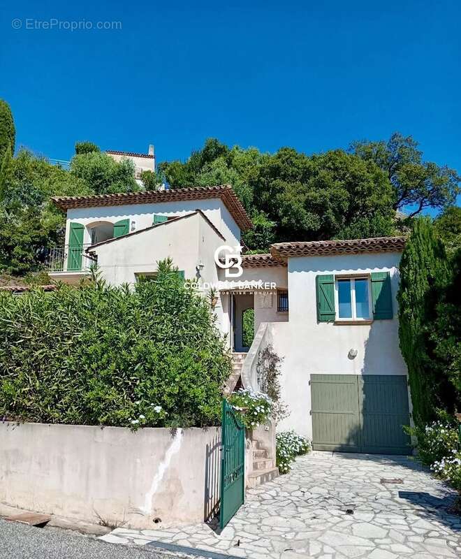 Maison à CAVALAIRE-SUR-MER