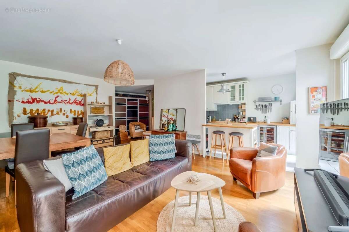 Appartement à PARIS-18E