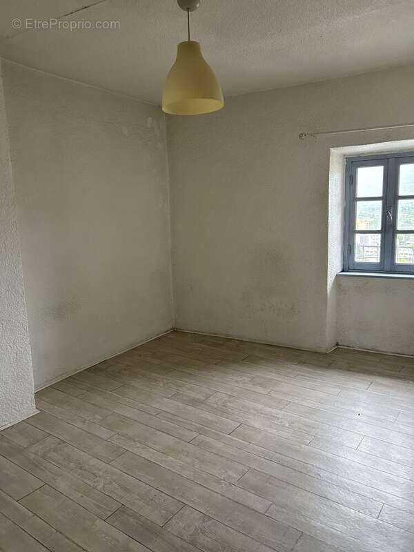 Appartement à PRIVAS
